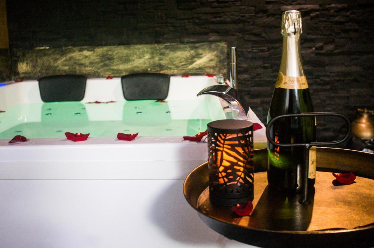 Love Suites & Spa "Le Loft" Avec Jacuzzi Privatif Médis Εξωτερικό φωτογραφία